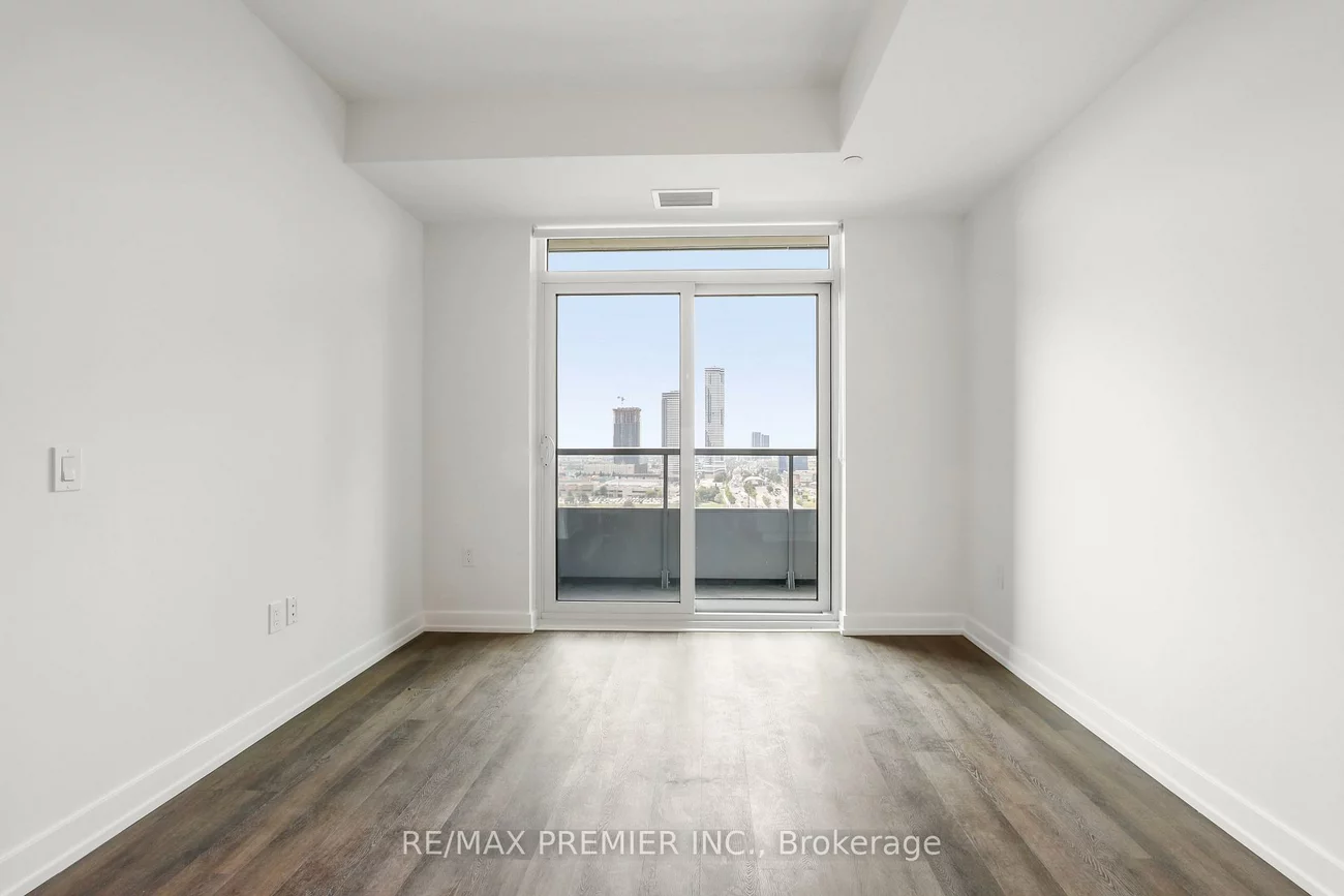 5, Meadowdale, Vaughan Corporate Centre, Vaughan