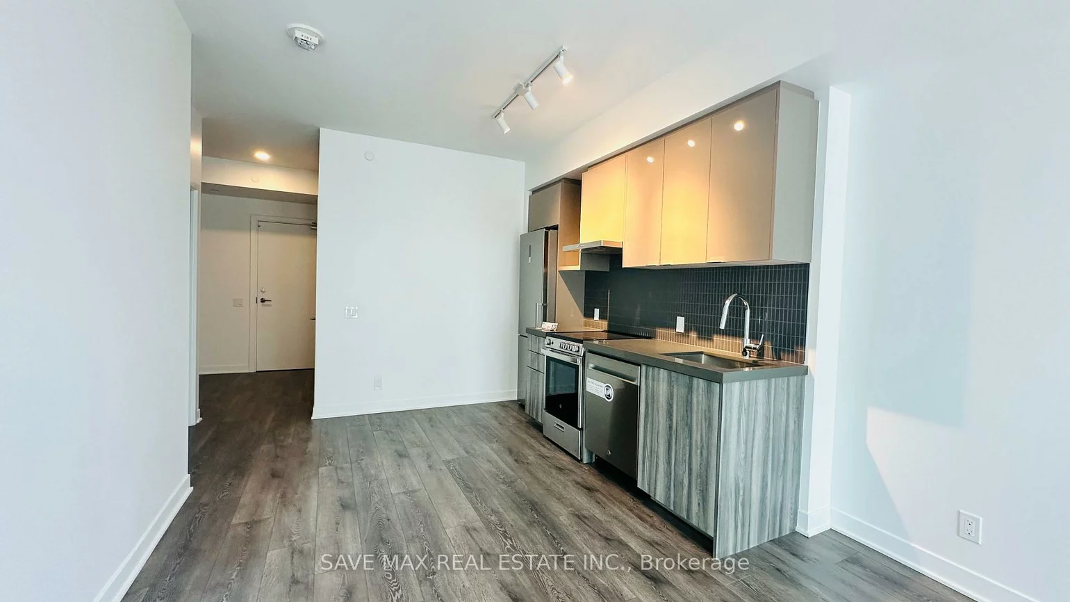 6, Flavelle, Steeles West Industrial, Vaughan