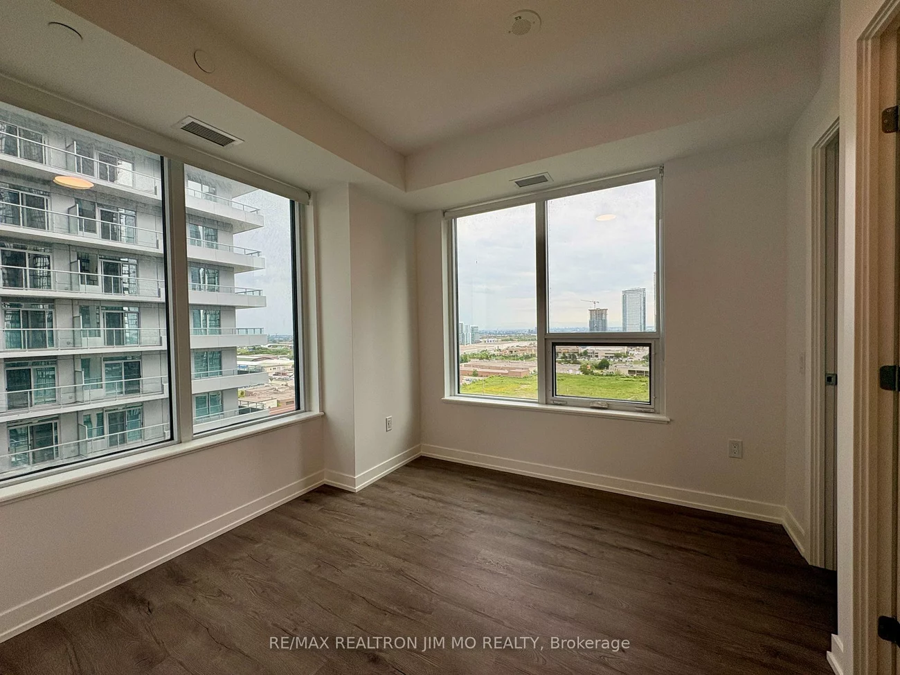 5, Meadowdale, Vaughan Corporate Centre, Vaughan