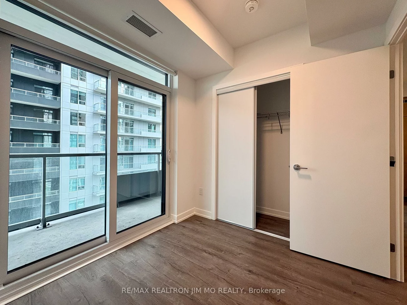 5, Meadowdale, Vaughan Corporate Centre, Vaughan