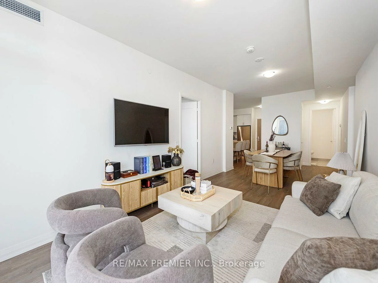 8960, Jane, Concord, Vaughan