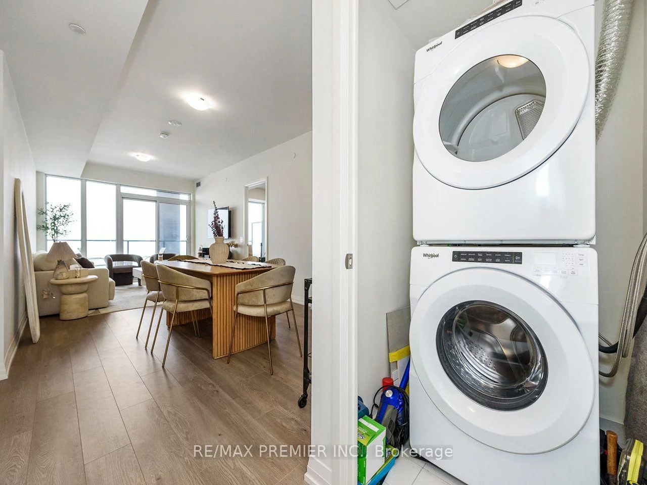 8960, Jane, Concord, Vaughan