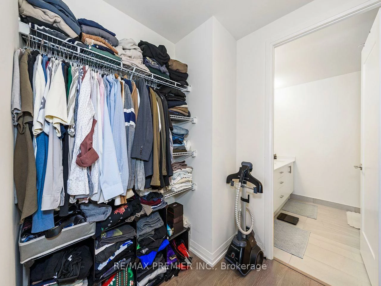 8960, Jane, Concord, Vaughan
