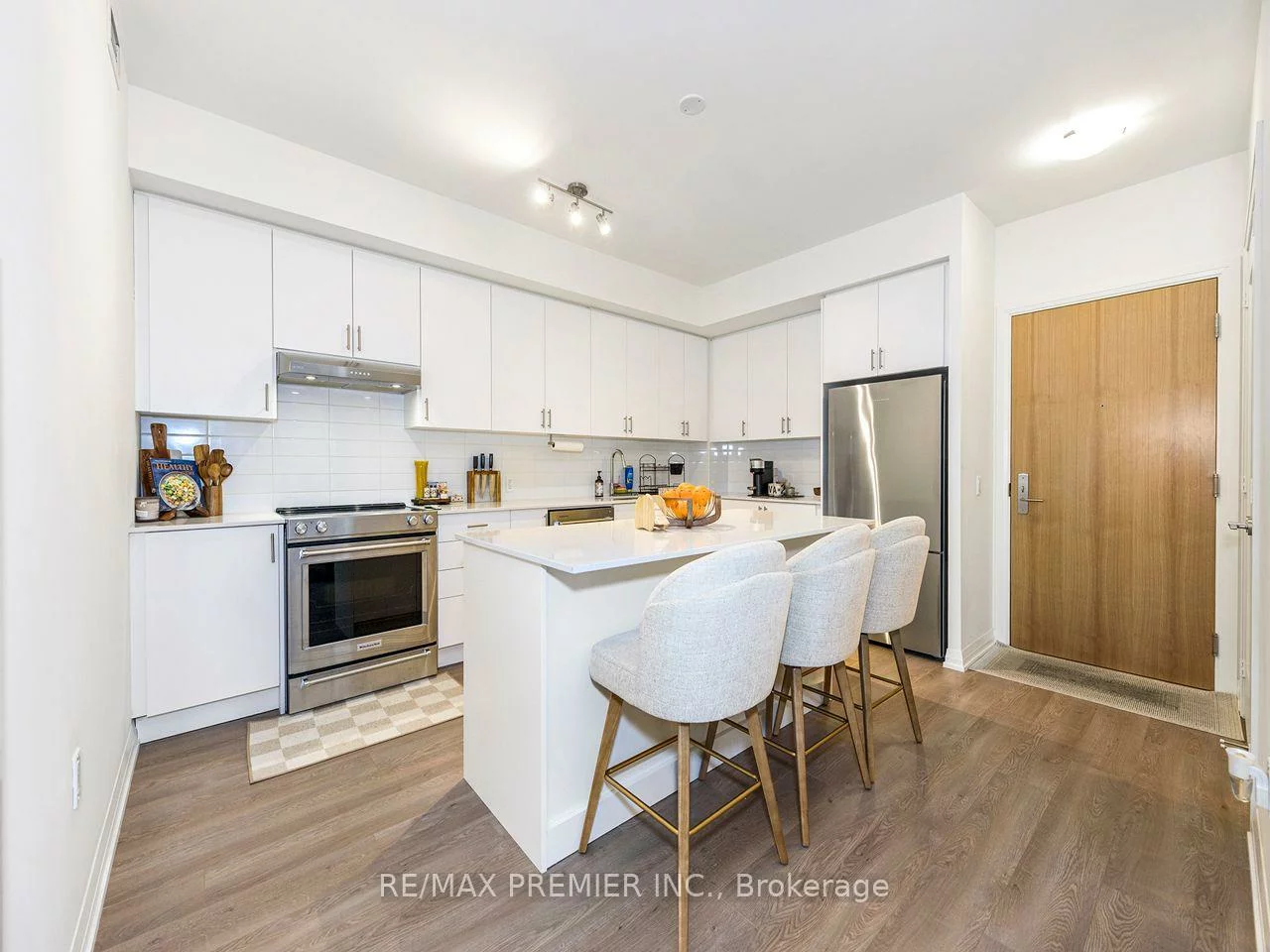8960, Jane, Concord, Vaughan