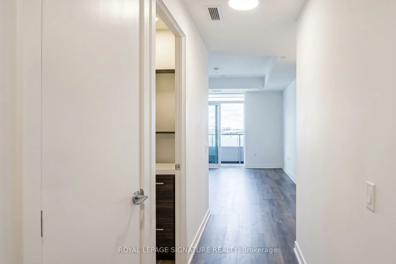 5, Meadowdale, Vaughan Corporate Centre, Vaughan