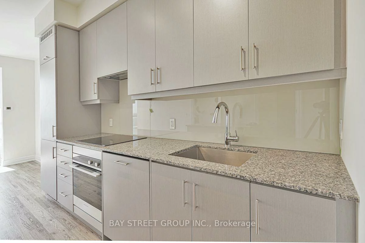 9085, Jane, Concord, Vaughan