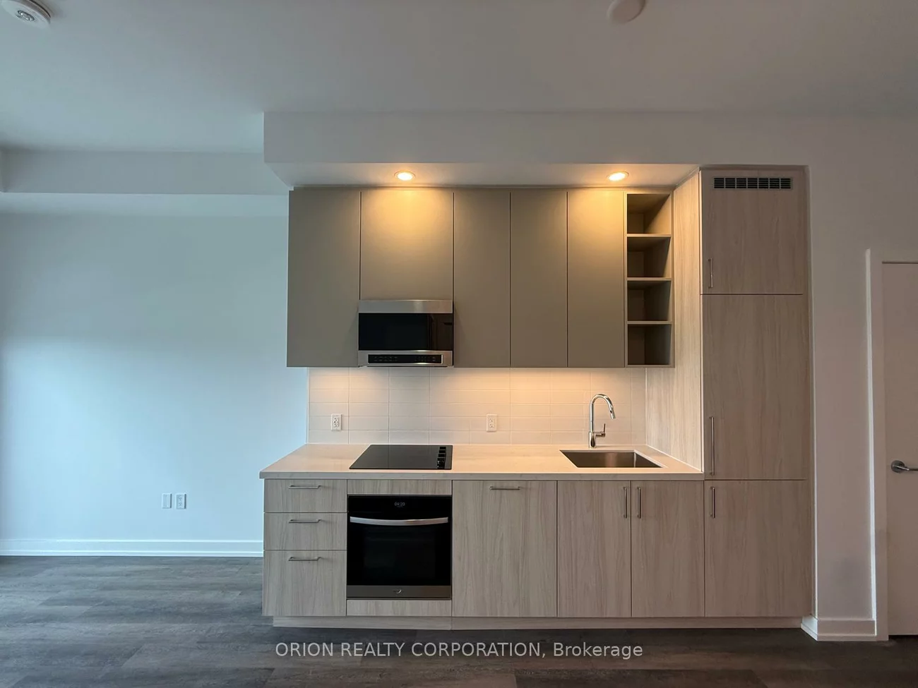 21, Meadowdale, Vaughan Corporate Centre, Vaughan