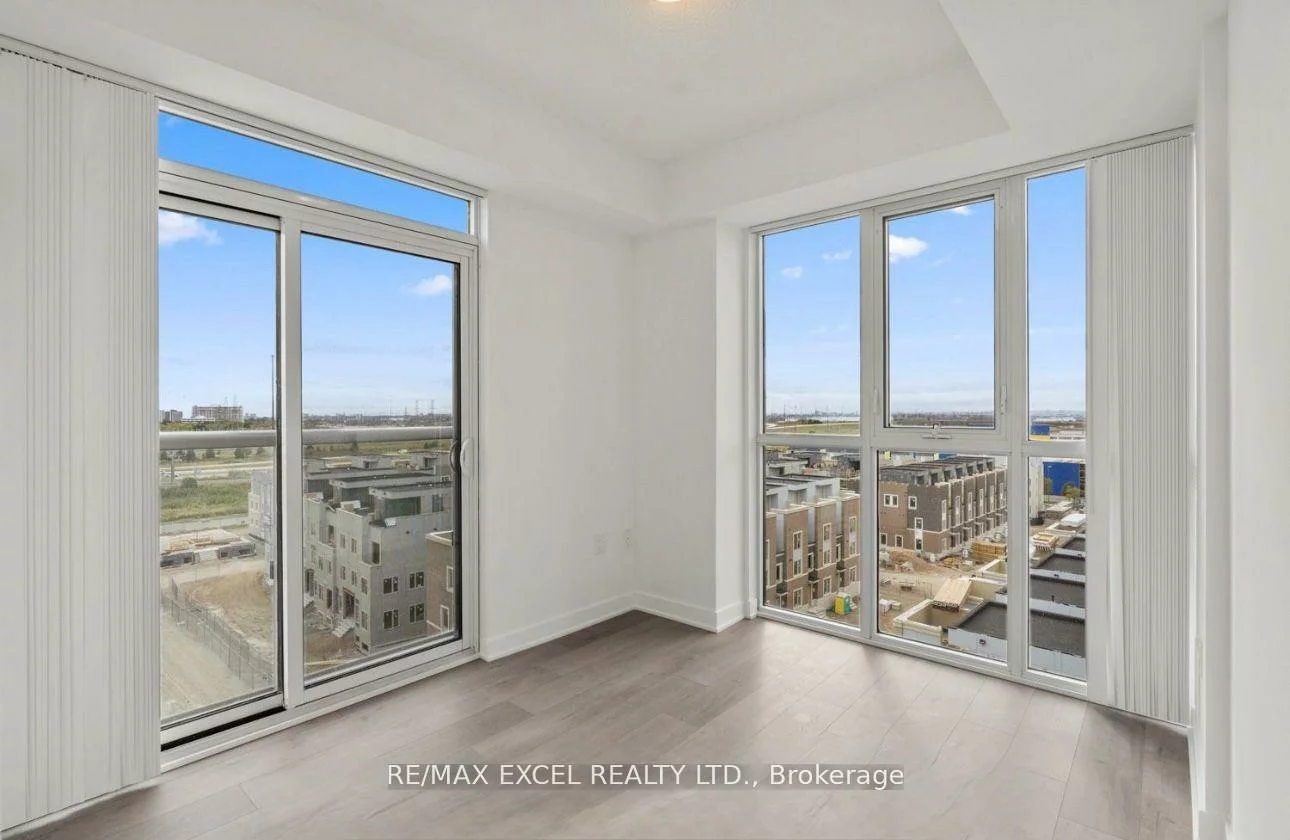 60, Honeycrisp, Vaughan Corporate Centre, Vaughan