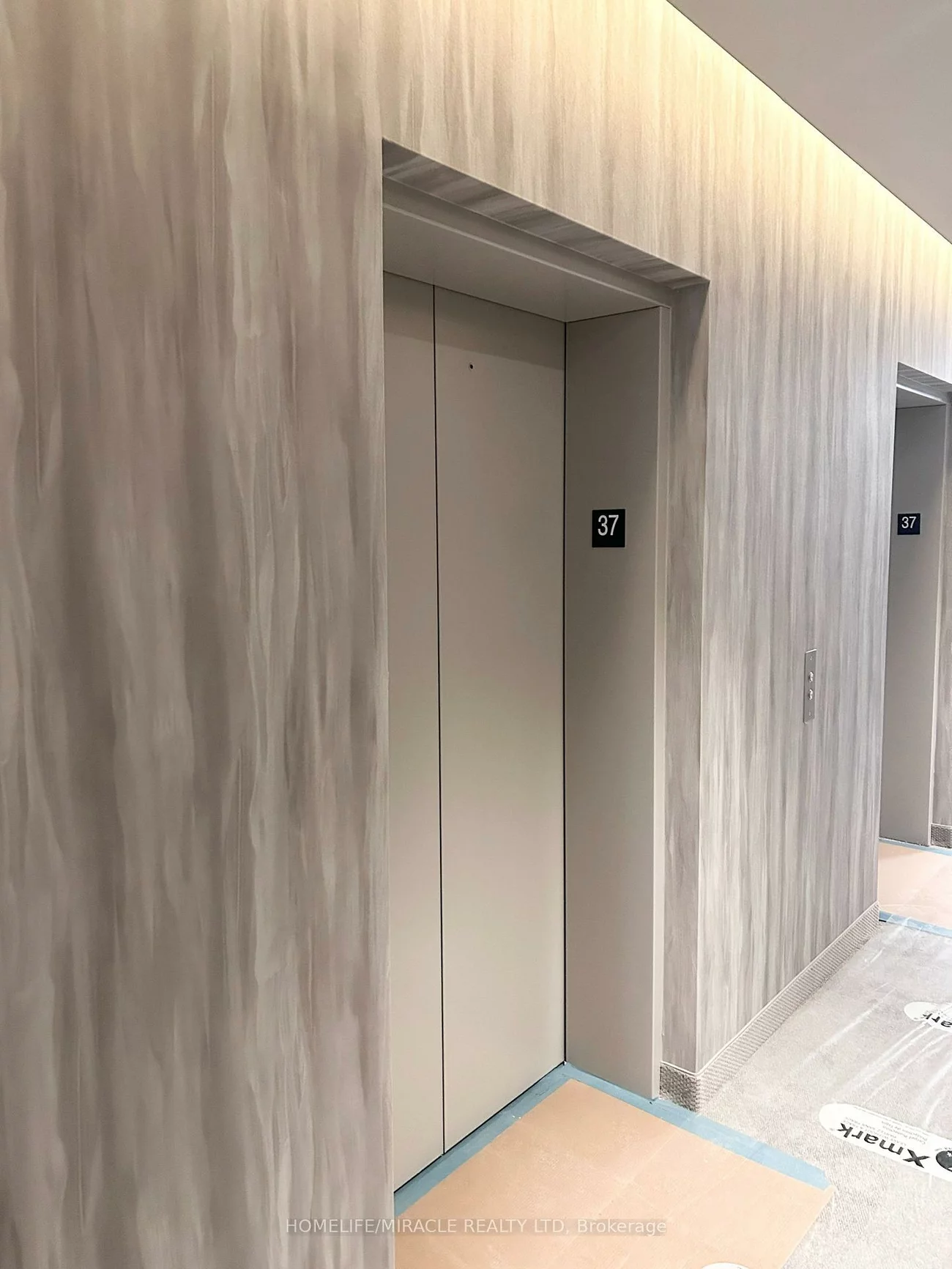 225, Commerce, Vaughan Corporate Centre, Vaughan