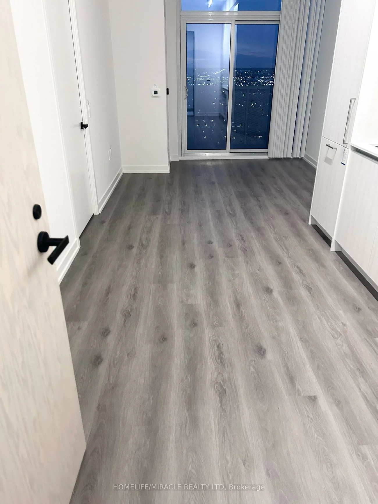225, Commerce, Vaughan Corporate Centre, Vaughan