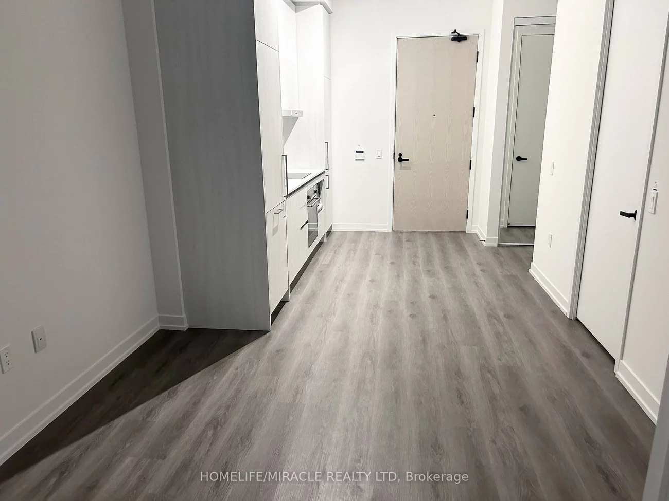225, Commerce, Vaughan Corporate Centre, Vaughan