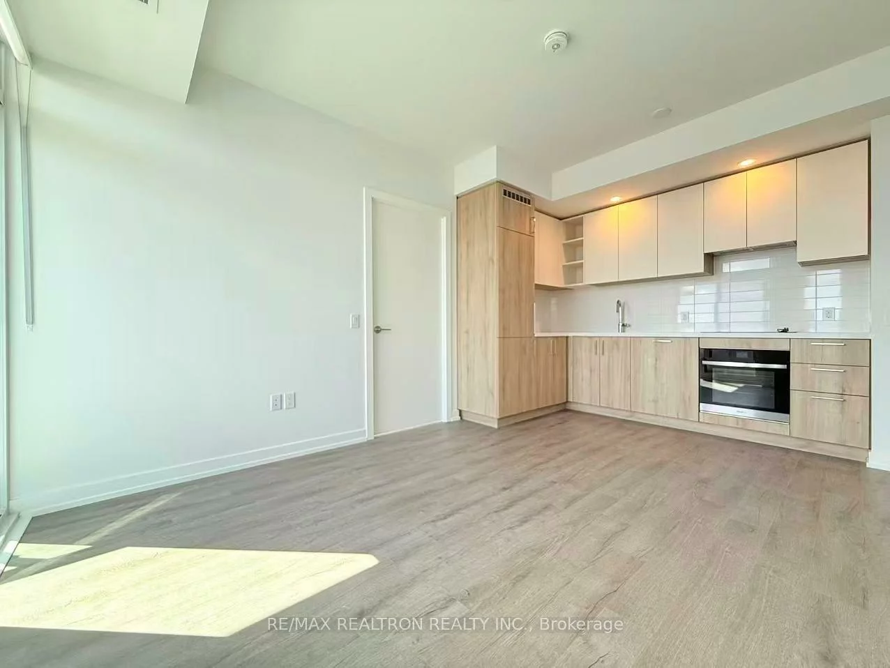 21, Meadowdale, Vaughan Corporate Centre, Vaughan