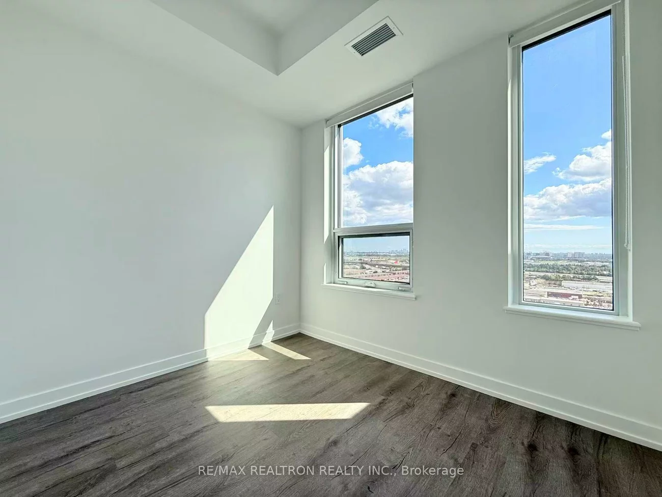21, Meadowdale, Vaughan Corporate Centre, Vaughan
