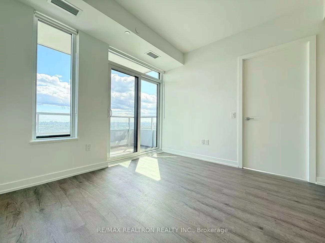 21, Meadowdale, Vaughan Corporate Centre, Vaughan