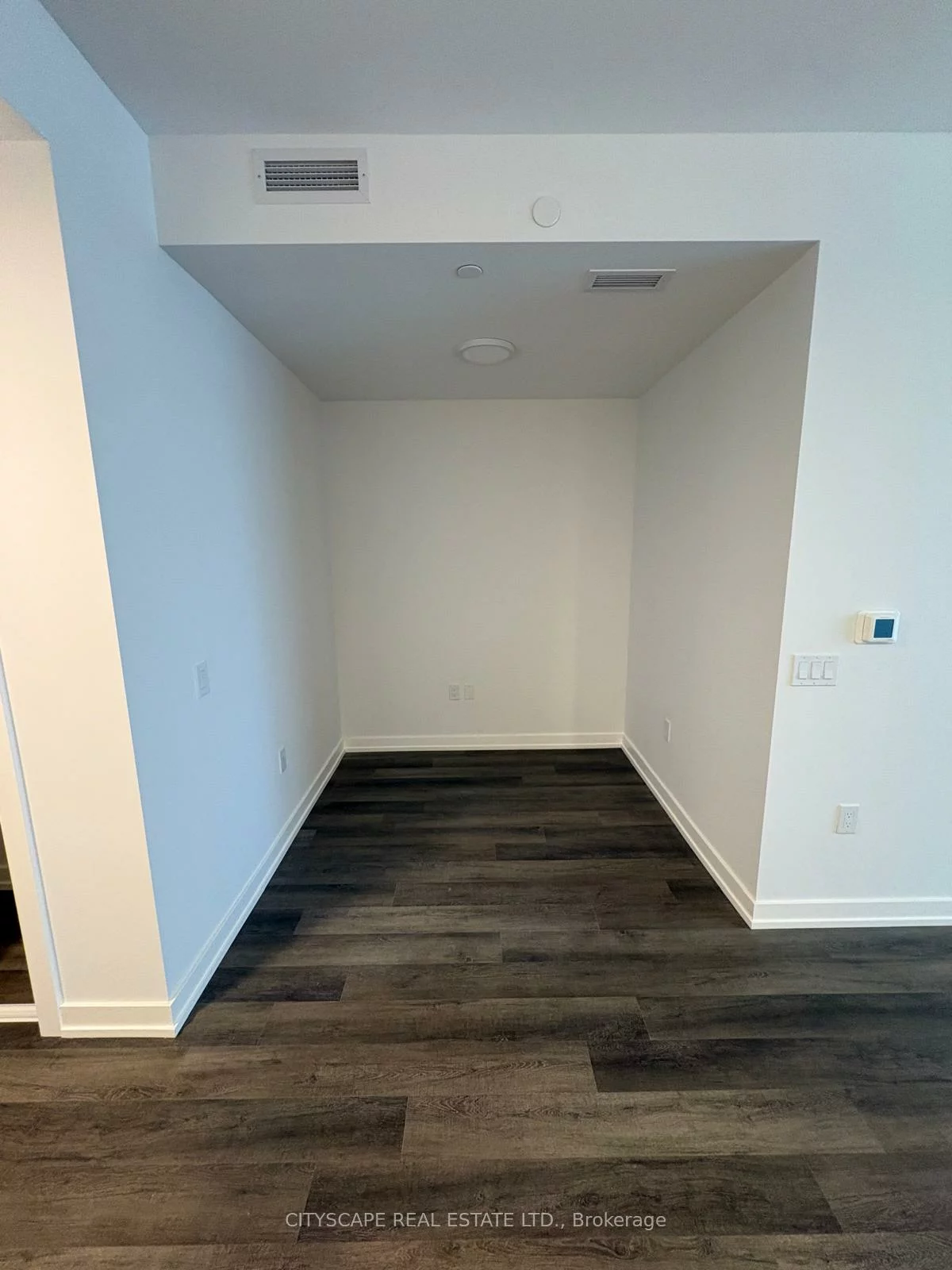 21, Meadowdale, Vaughan Corporate Centre, Vaughan