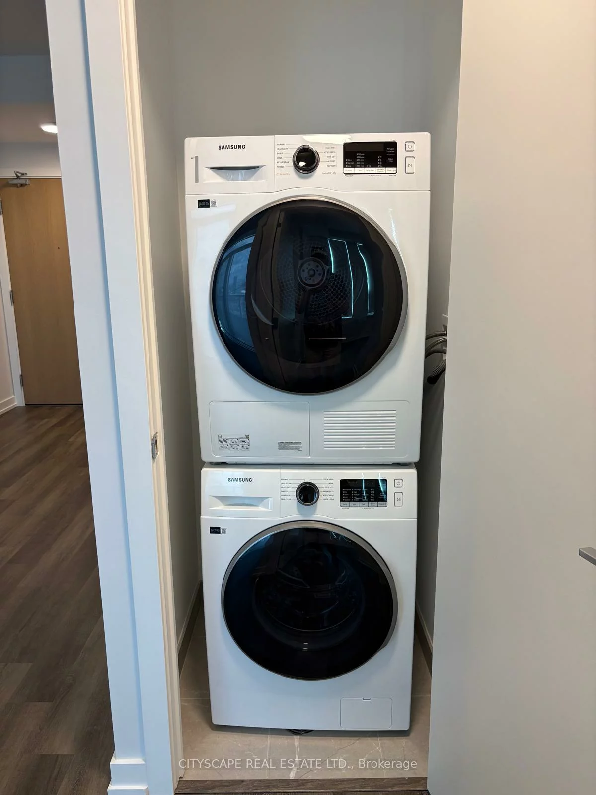 21, Meadowdale, Vaughan Corporate Centre, Vaughan