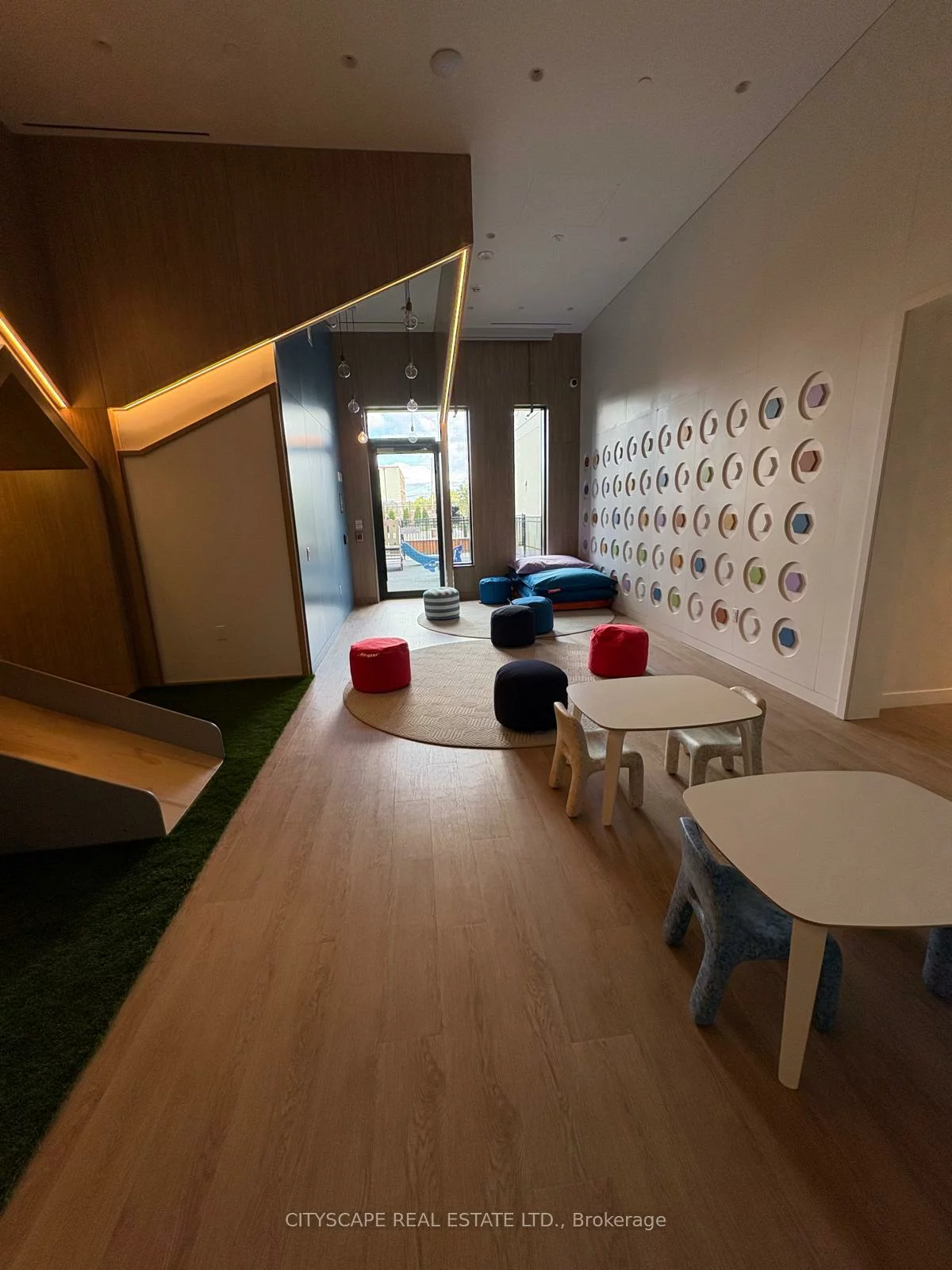 21, Meadowdale, Vaughan Corporate Centre, Vaughan
