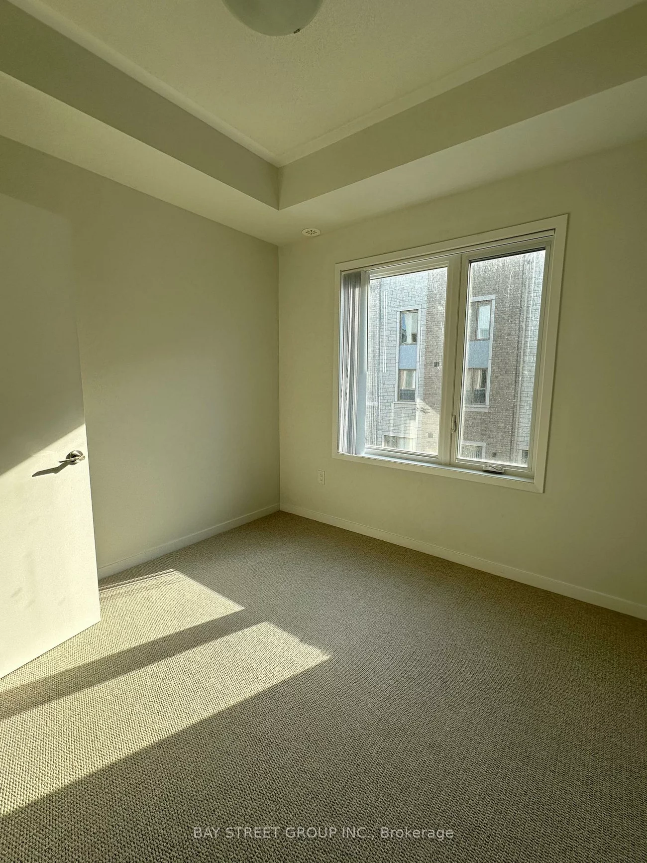 151, Honey Crisp, Vaughan Corporate Centre, Vaughan
