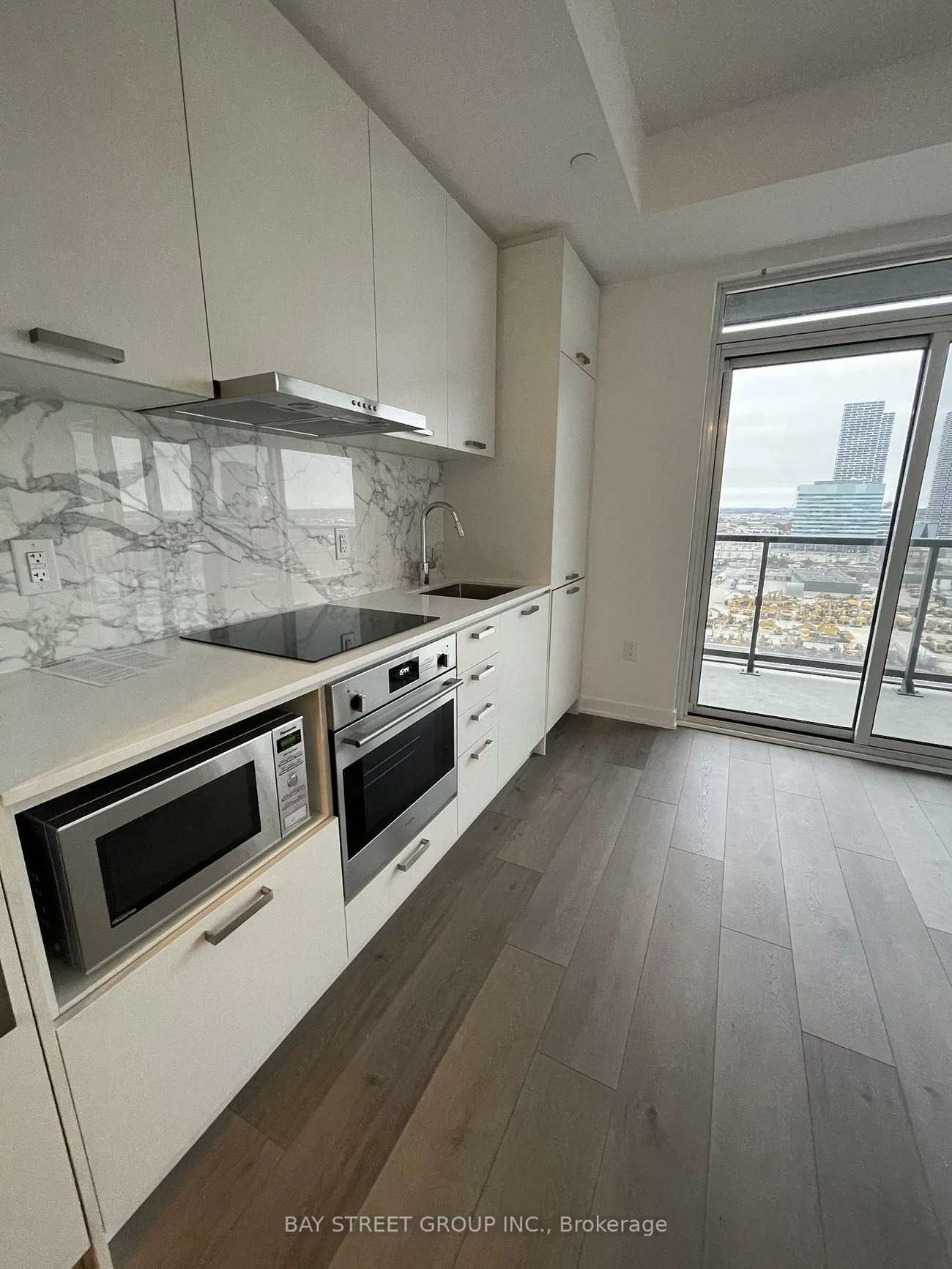 10, Honeycrisp, Vaughan Corporate Centre, Vaughan
