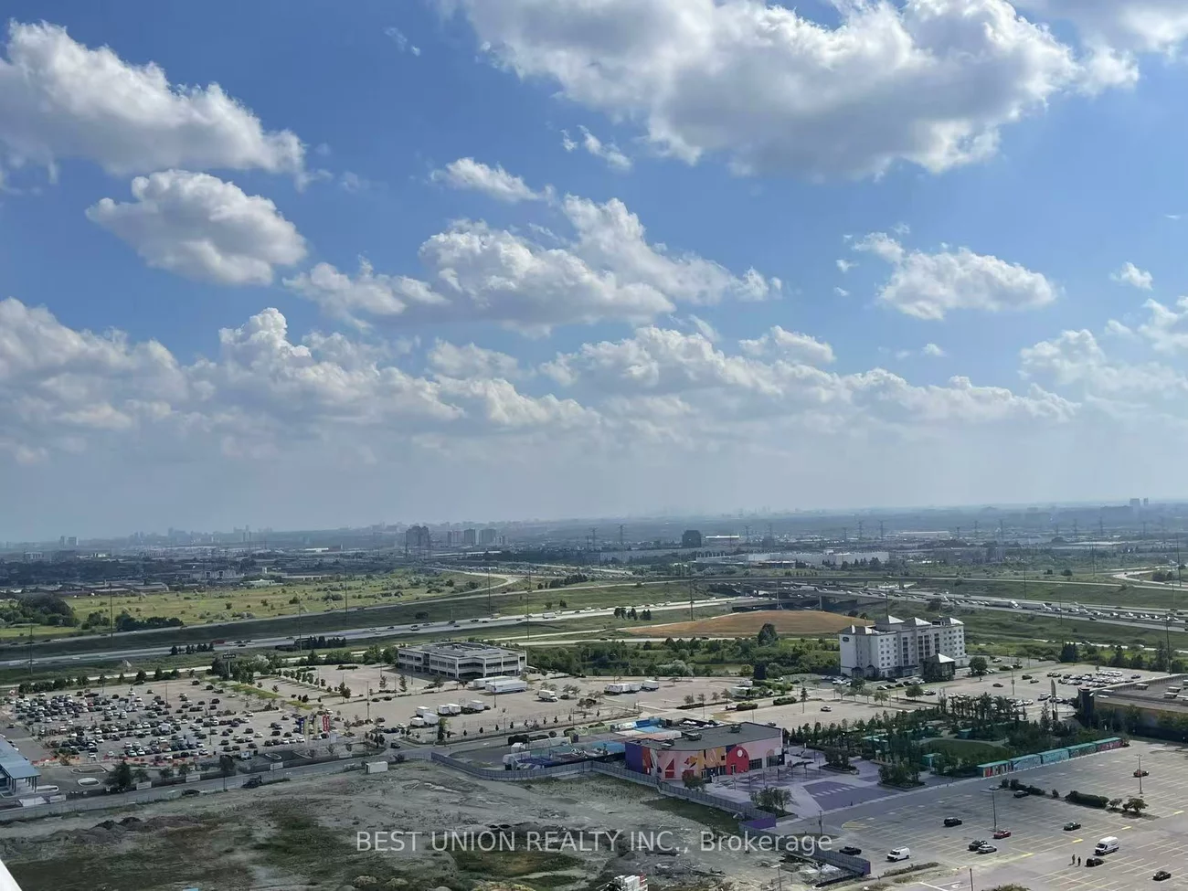 28, Interchange, Vaughan Corporate Centre, Vaughan