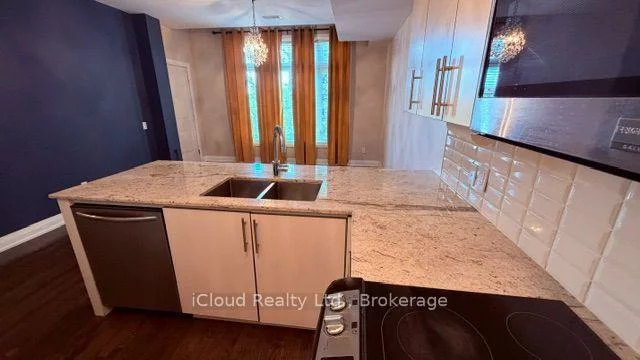 8169, Kipling, West Woodbridge, Vaughan