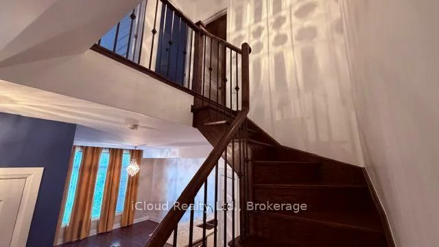 8169, Kipling, West Woodbridge, Vaughan