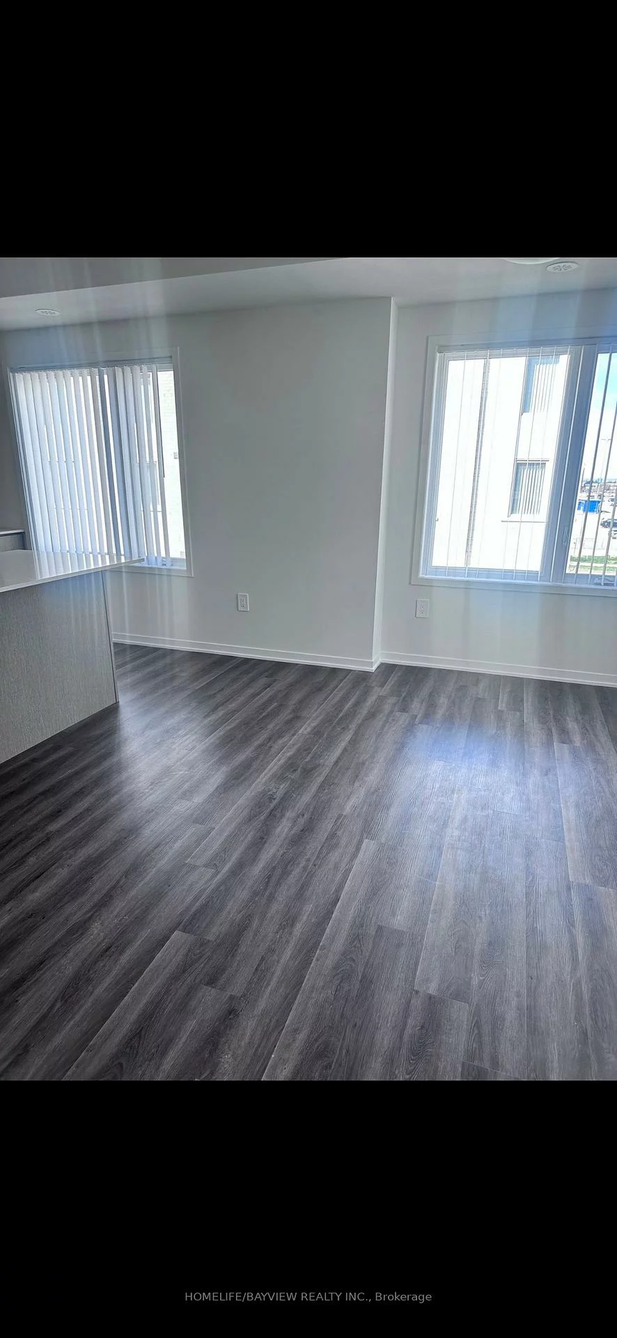 141, Honeycrisp, Vaughan Corporate Centre, Vaughan