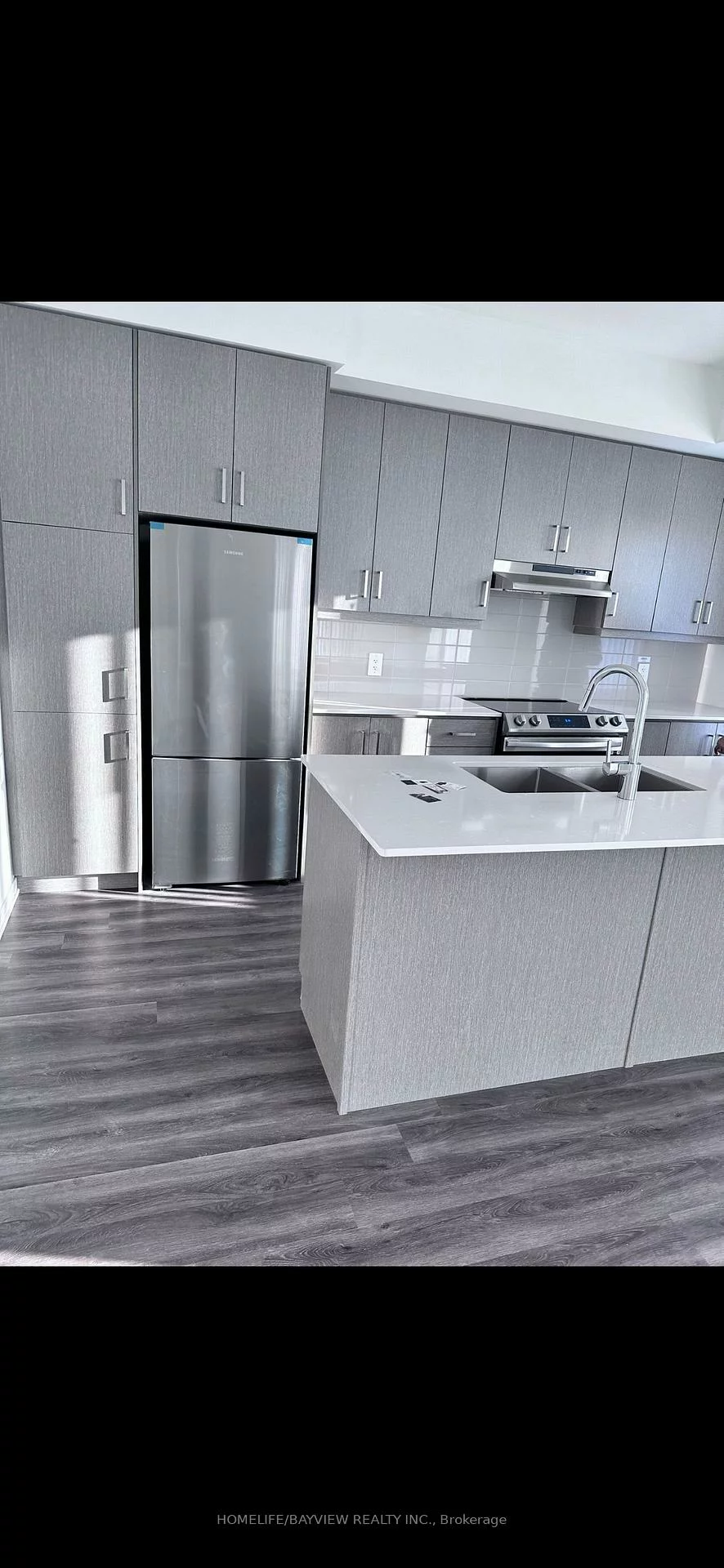 141, Honeycrisp, Vaughan Corporate Centre, Vaughan