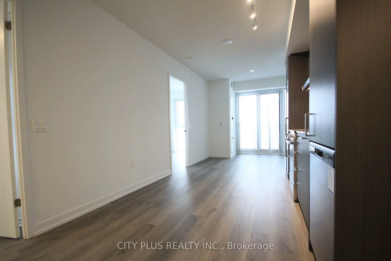 195, COMMERCE, Vaughan Corporate Centre, Vaughan