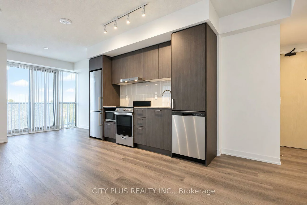 195, COMMERCE, Vaughan Corporate Centre, Vaughan