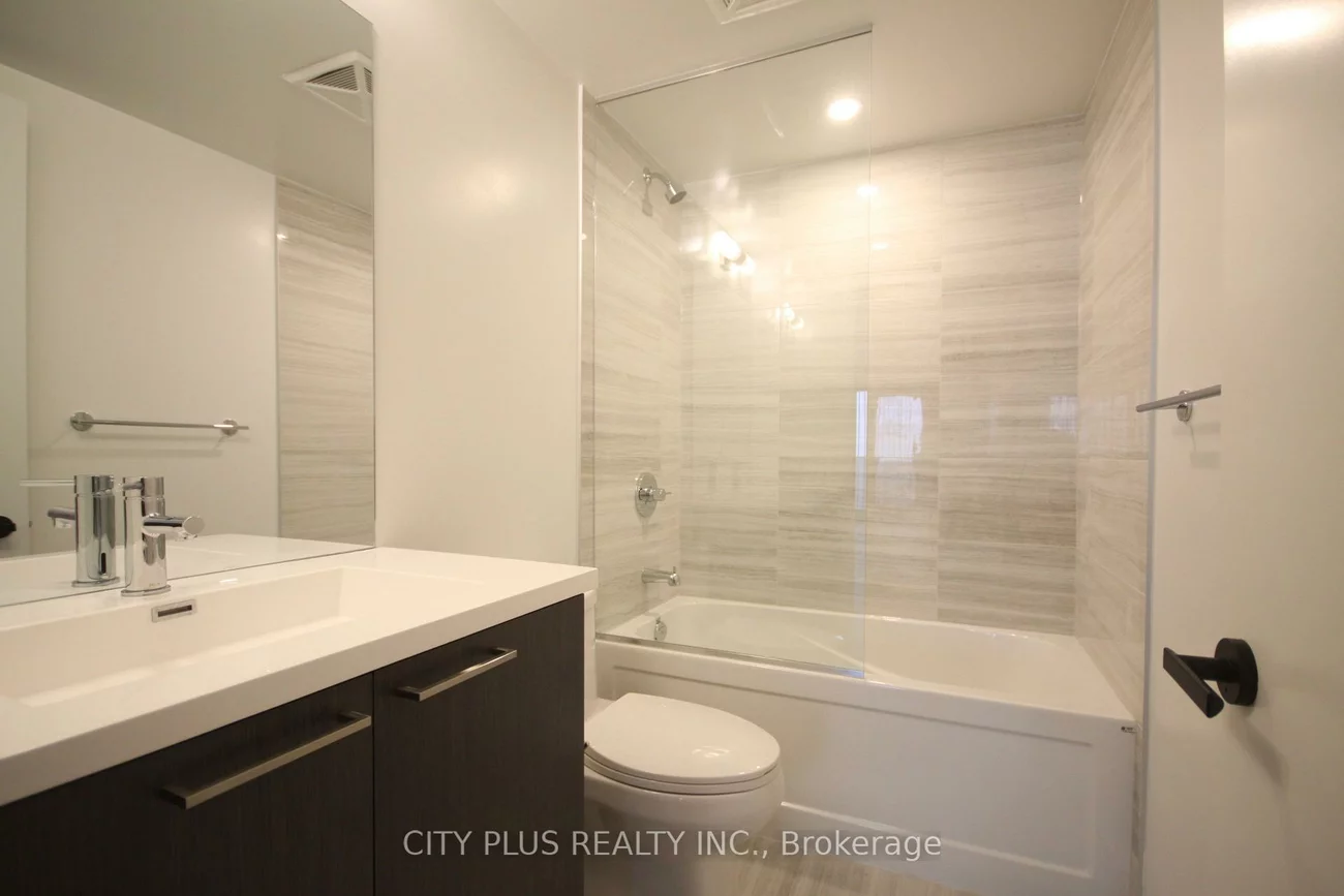 195, COMMERCE, Vaughan Corporate Centre, Vaughan