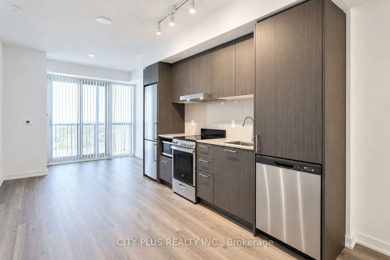 195, COMMERCE, Vaughan Corporate Centre, Vaughan