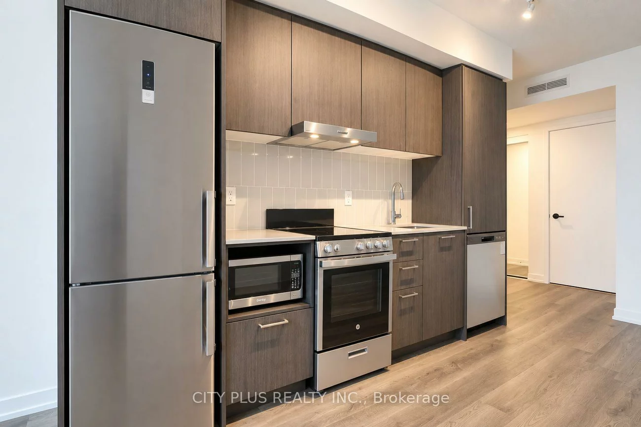 195, COMMERCE, Vaughan Corporate Centre, Vaughan