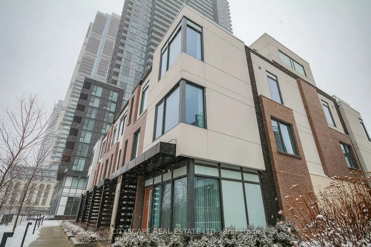 1020, Portage, Concord, Vaughan