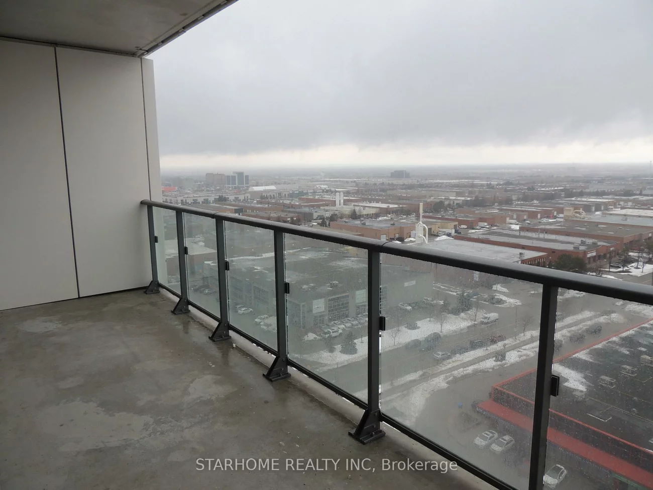 1000, Portage, Vaughan Corporate Centre, Vaughan