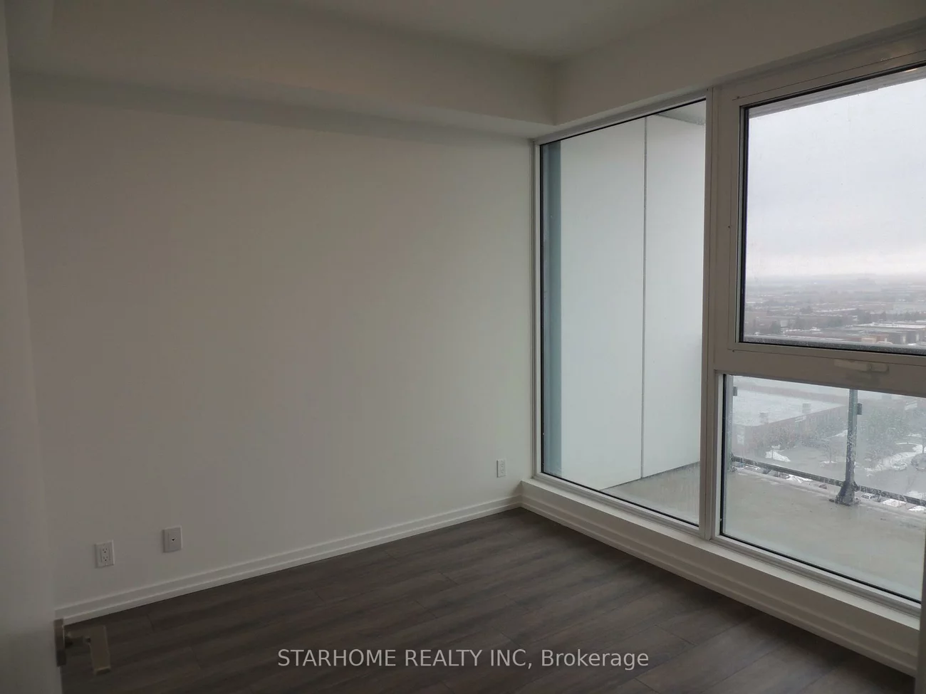 1000, Portage, Vaughan Corporate Centre, Vaughan