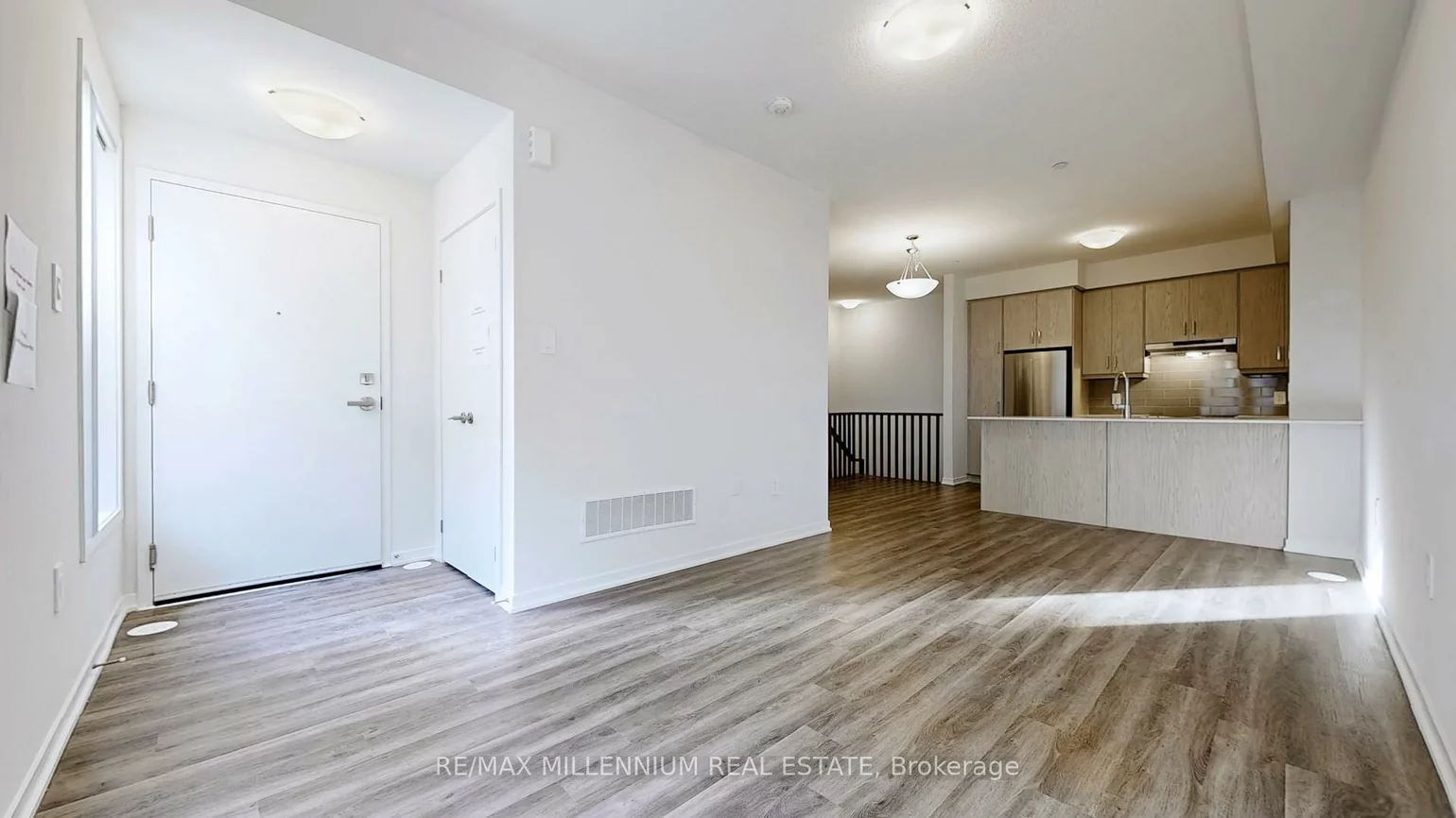 31, Honeycrisp, Vaughan Corporate Centre, Vaughan
