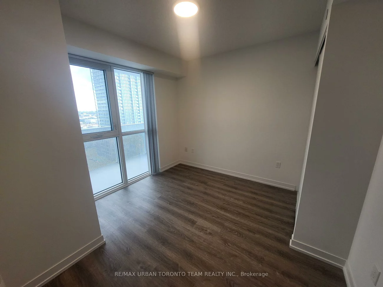 195, Commerce, Vaughan Corporate Centre, Vaughan