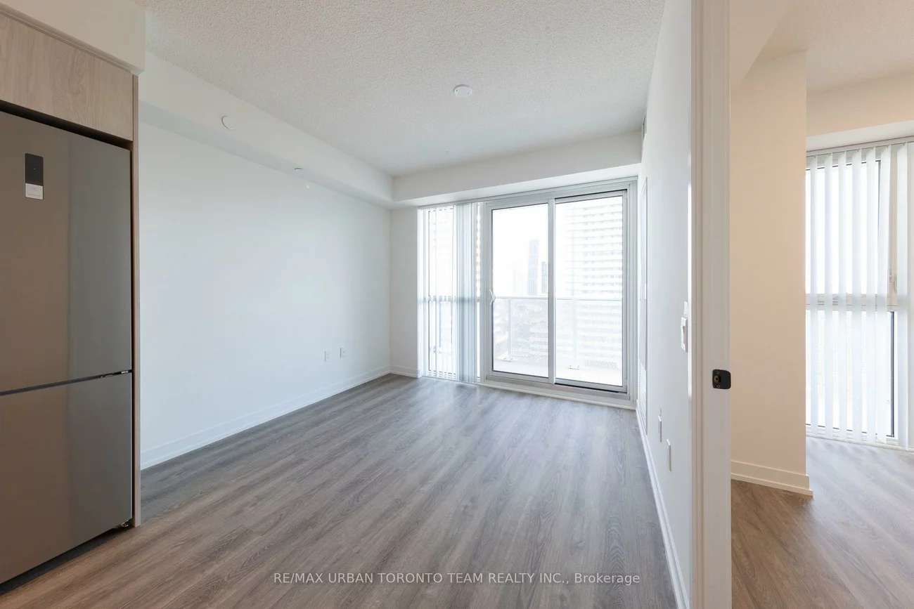 195, Commerce, Vaughan Corporate Centre, Vaughan