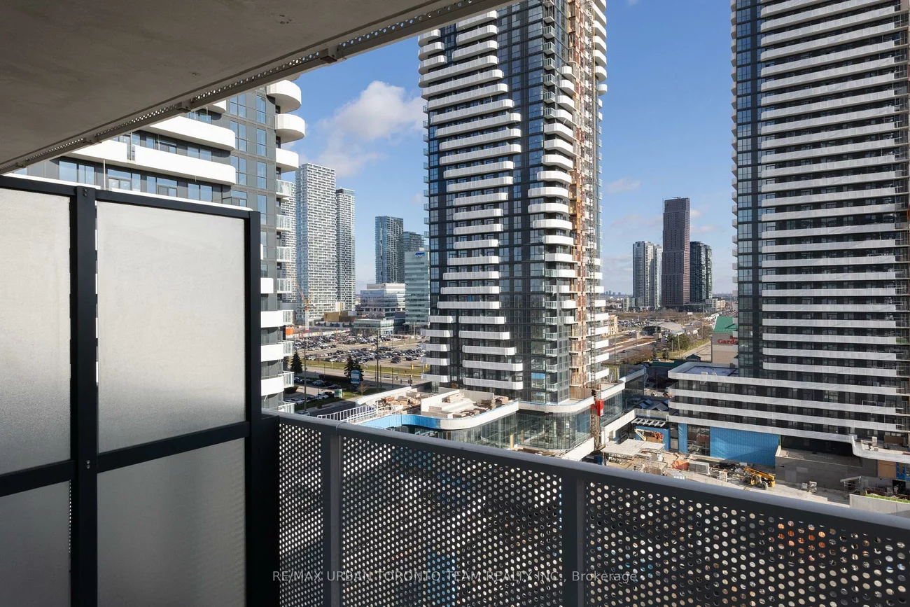 195, Commerce, Vaughan Corporate Centre, Vaughan