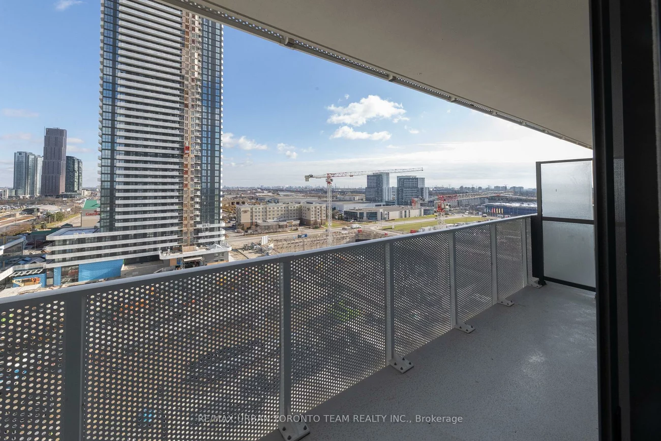 195, Commerce, Vaughan Corporate Centre, Vaughan