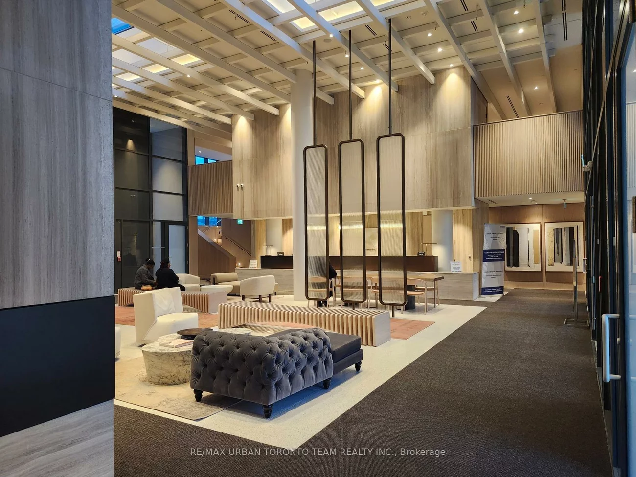 195, Commerce, Vaughan Corporate Centre, Vaughan