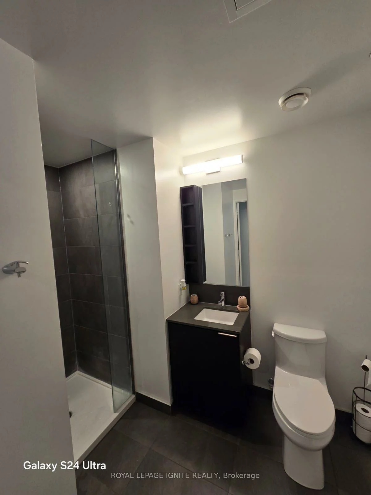 1000, Portage, Vaughan Corporate Centre, Vaughan