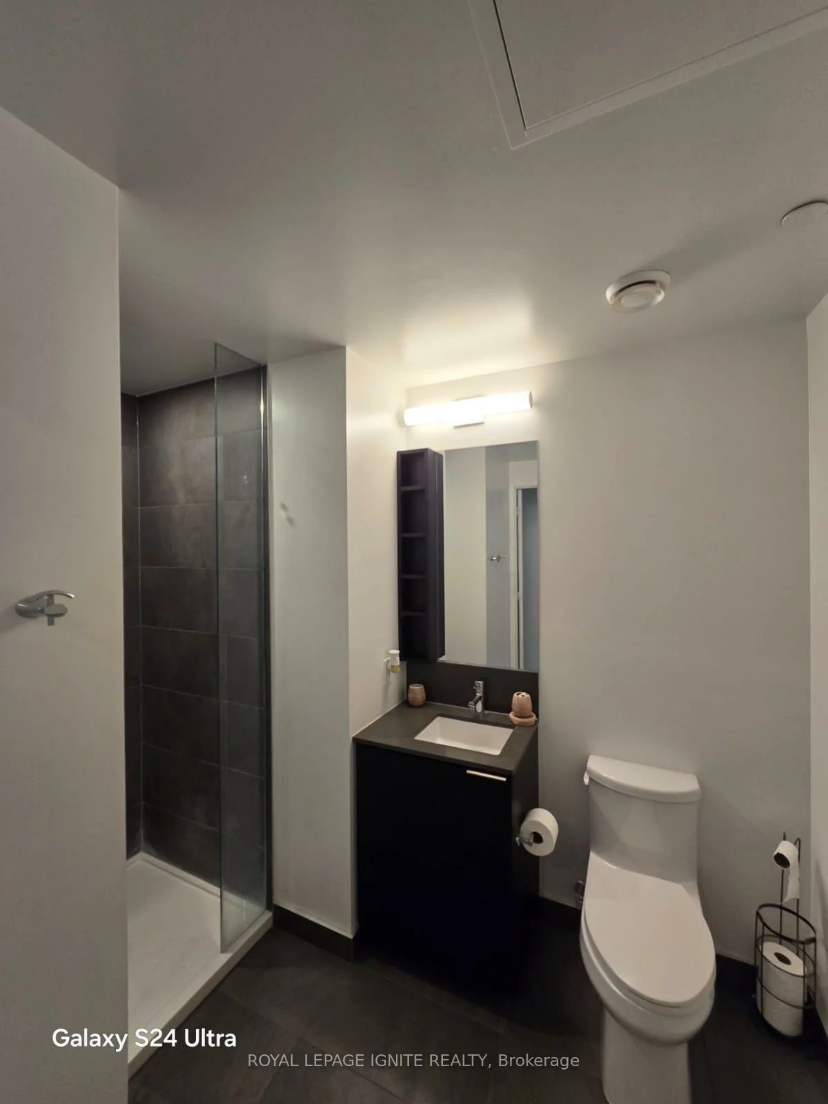 1000, Portage, Vaughan Corporate Centre, Vaughan