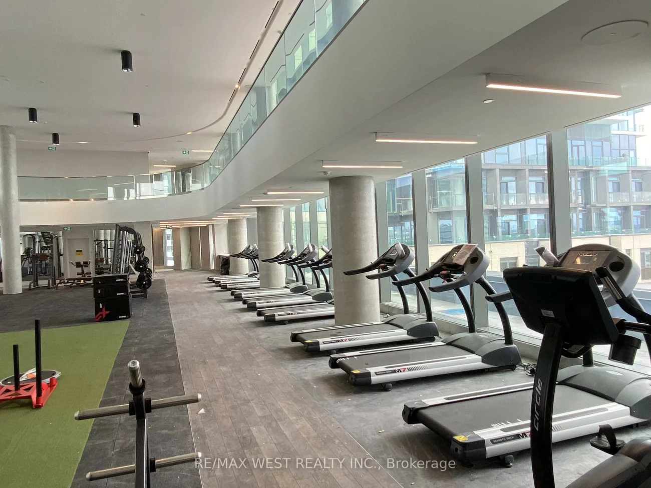 1000, Portage, Vaughan Corporate Centre, Vaughan