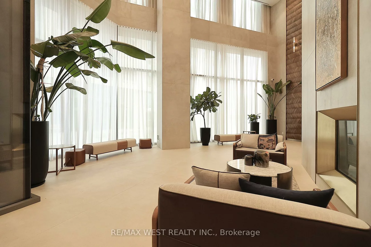 1000, Portage, Vaughan Corporate Centre, Vaughan