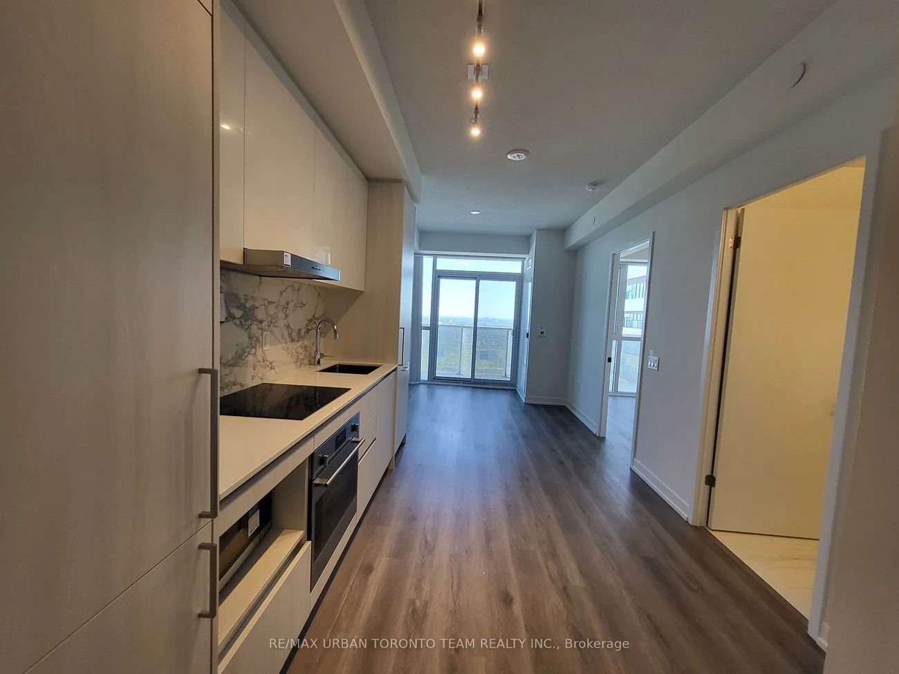 225, Commerce, Vaughan Corporate Centre, Vaughan