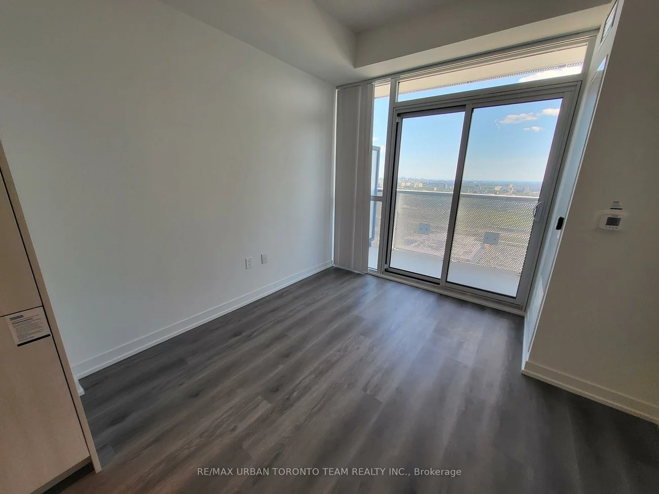 225, Commerce, Vaughan Corporate Centre, Vaughan