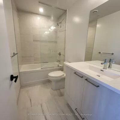 225, Commerce, Vaughan Corporate Centre, Vaughan
