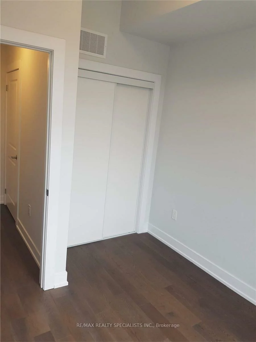 9560, Islington, Sonoma Heights, Vaughan